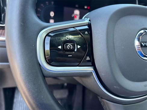 Used 2023 Volvo XC60 B5 Plus w/ Protection Package Premier image 20