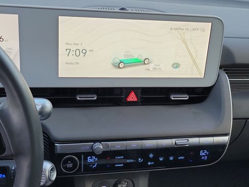 Certified 2024 Hyundai Ioniq 5 SE image 14