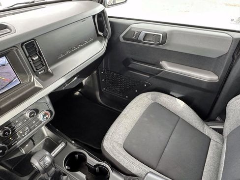 Used 2022 Ford Bronco Base image 30