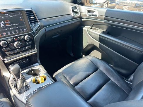 Used 2022 Jeep Grand Cherokee Limited image 14