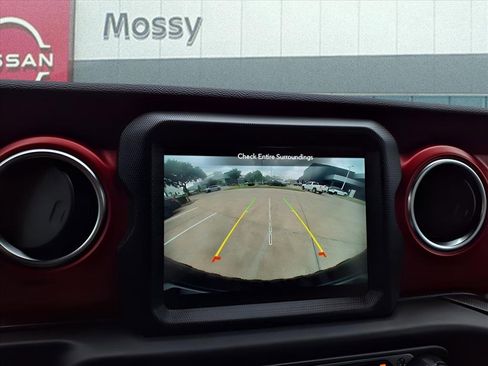 Used 2022 Jeep Wrangler Unlimited Rubicon w/ LED Lighting Group image 12