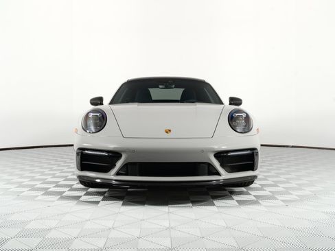 Used 2024 Porsche 911 Carrera RWD image 11
