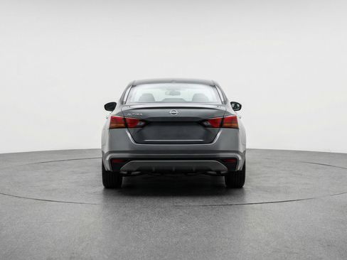 Used 2025 Nissan Altima 2.5 SV image 7