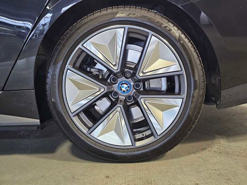 Used 2023 BMW i4 eDrive35 RWD image 8