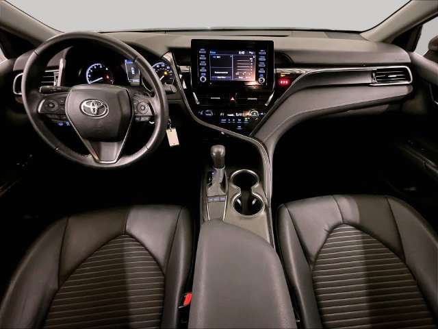 Used 2022 Toyota Camry SE FWD image 14