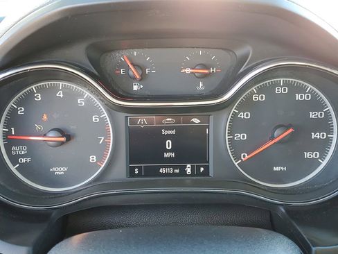 Used 2019 Chevrolet Cruze LT image 9