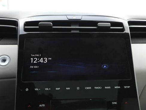 Used 2024 Hyundai Tucson Limited image 16