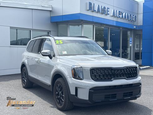 Used 2025 Kia Telluride AWD image 1