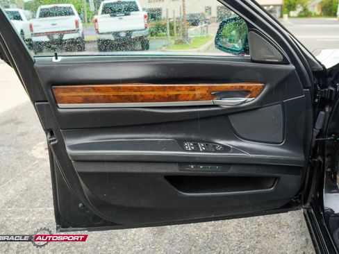 Used 2015 BMW 750Li xDrive w/ M Sport Edition AWD/4WD image 15