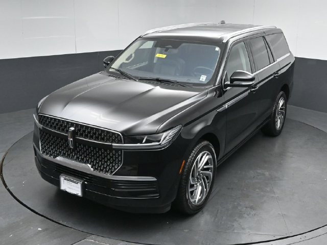 Certified 2025 Lincoln Navigator Reserve AWD/4WD image 48