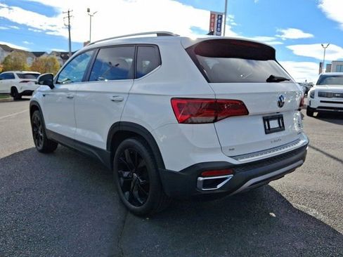 Used 2023 Volkswagen Taos SE w/ Black Wheel Package AWD/4WD image 4