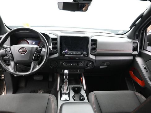 Used 2022 Nissan Frontier Pro-X RWD image 17