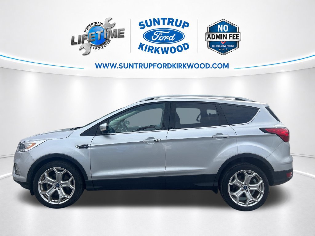 Used 2019 Ford Escape Titanium FWD image 2