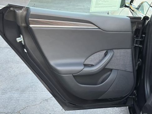 Used 2025 Tesla Model S image 26