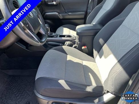 Used 2022 Toyota Tacoma TRD Off-Road AWD/4WD image 27