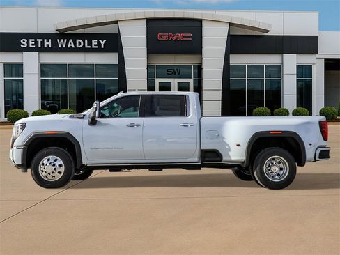 New 2026 GMC Sierra 3500 Denali w/ Denali Reserve Package image 4