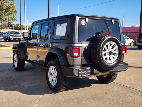 Used 2023 Jeep Wrangler Sport S image 8