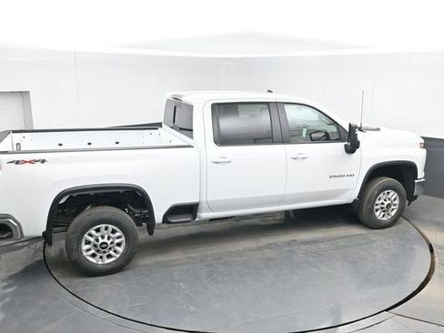 New 2026 Chevrolet Silverado 2500 LT w/ Leather Package AWD/4WD image 39