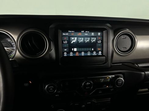 Used 2023 Jeep Wrangler Unlimited image 20