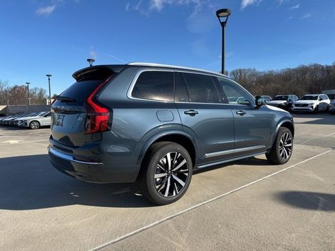New 2026 Volvo XC90 B5 Core image 7