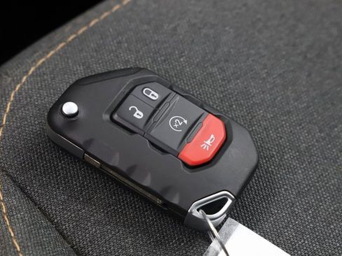 Used 2024 Jeep Gladiator Sport image 33