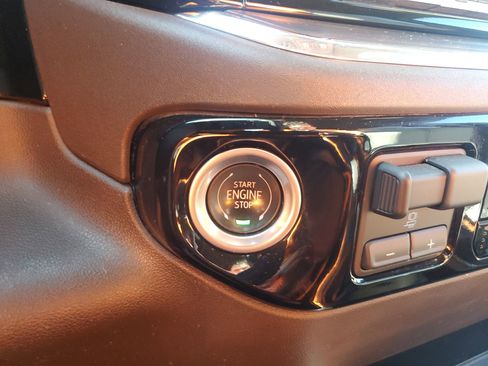 Certified 2023 GMC Sierra 1500 SLT w/ SLT Premium Plus Package image 25