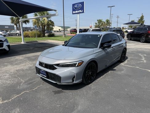Used 2025 Honda Civic Sport image 3