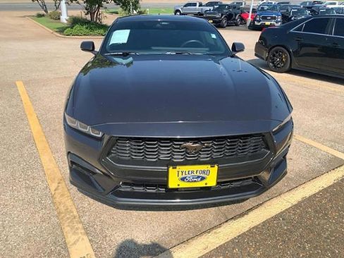 Used 2024 Ford Mustang Premium image 5