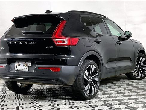 Used 2024 Volvo XC40 B5 Ultimate w/ Protection Package Premier AWD/4WD image 10