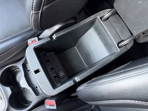 Used 2023 Jeep Cherokee Altitude Lux w/ Mopar Interior Package image 25