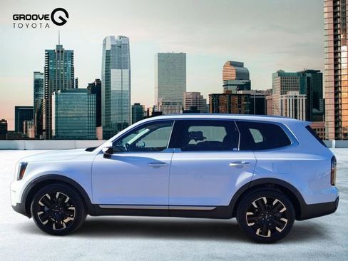 Used 2023 Kia Telluride SX image 2
