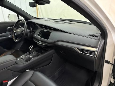 Used 2020 Cadillac XT4 Premium Luxury w/ Cold Weather Package FWD image 27