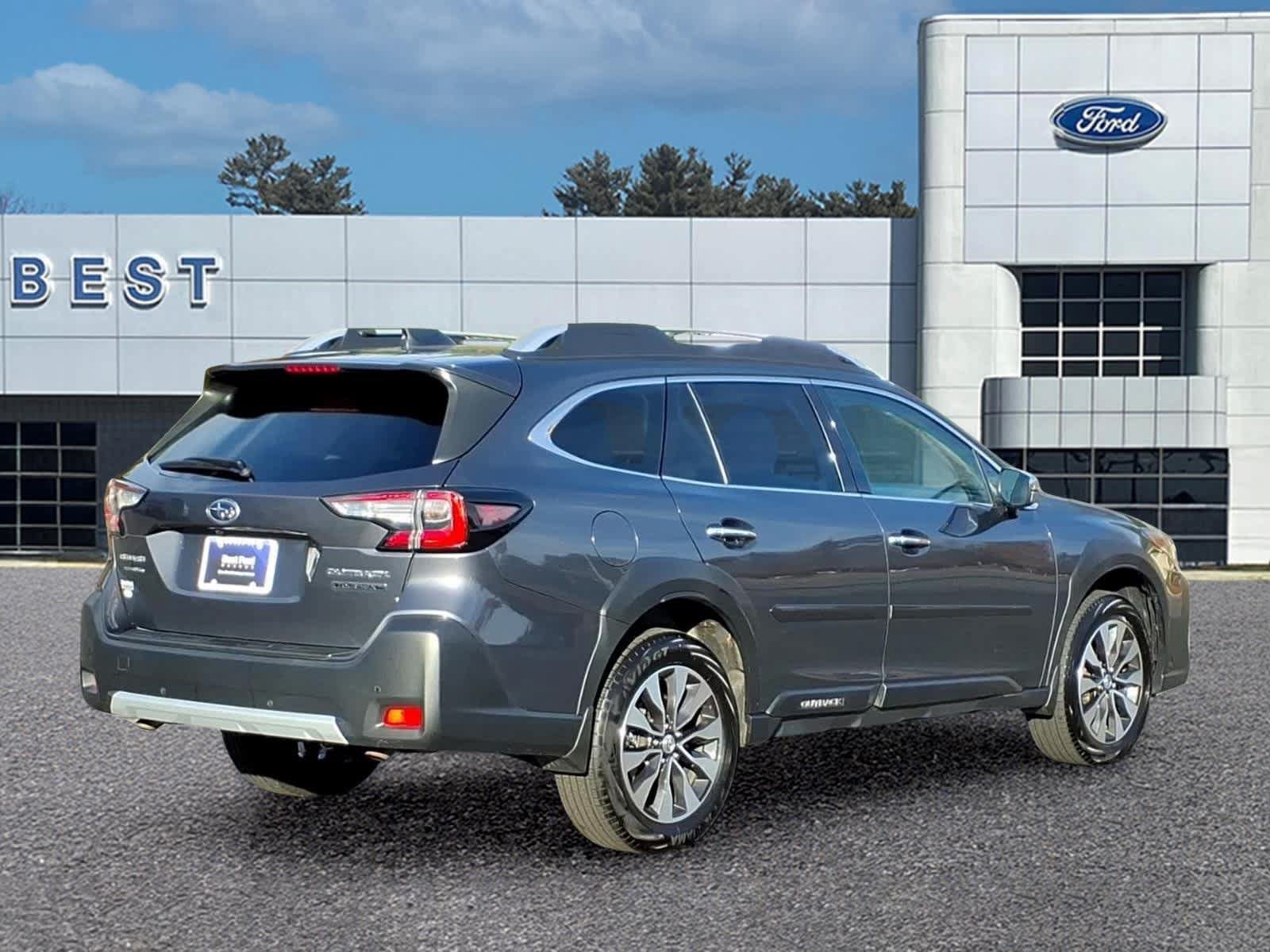 Used 2024 Subaru Outback Touring XT AWD/4WD image 8