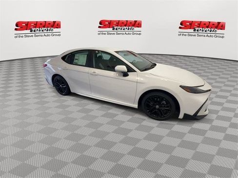 Certified 2025 Toyota Camry SE w/ Convenience Package FWD image 2