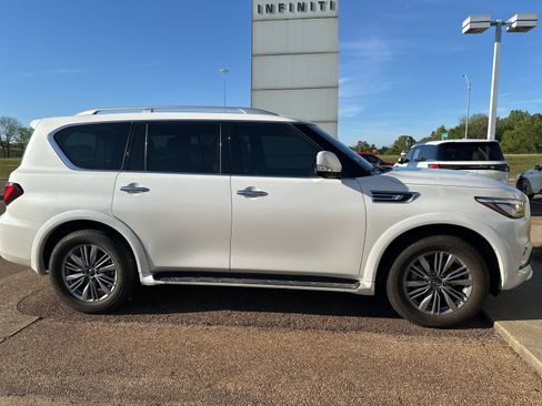 Used 2023 INFINITI QX80 Luxe w/ Cargo Package image 4