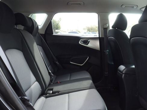 Used 2024 Kia Soul LX w/ Option Group 015 image 27