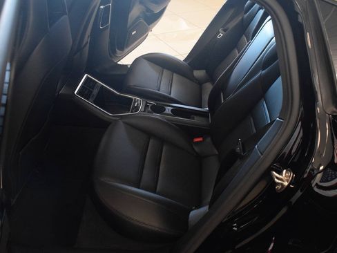 Used 2018 Porsche Panamera 4 AWD/4WD image 72