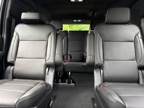 Used 2026 GMC Yukon XL Denali w/ Advanced Technology Package AWD/4WD image 27