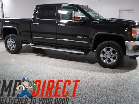 Used 2017 GMC Sierra 2500 SLT w/ Duramax Plus Package AWD/4WD image 6