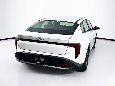 Used 2025 Kia K4 LXS image 9