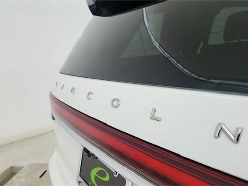 Used 2020 Lincoln Aviator Reserve w/ Equipment Group 202A image 17