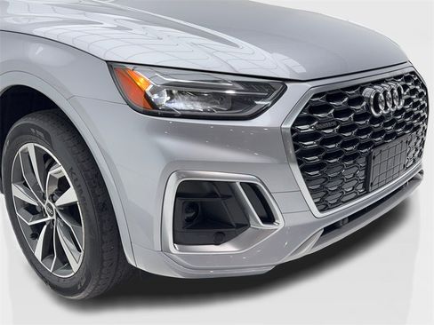 Used 2022 Audi Q5 2.0T Premium Plus w/ Premium Plus Package image 3