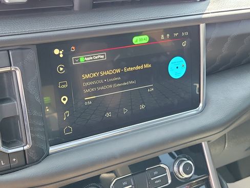 Used 2024 GMC Yukon Denali w/ Advanced Technology Package AWD/4WD image 23