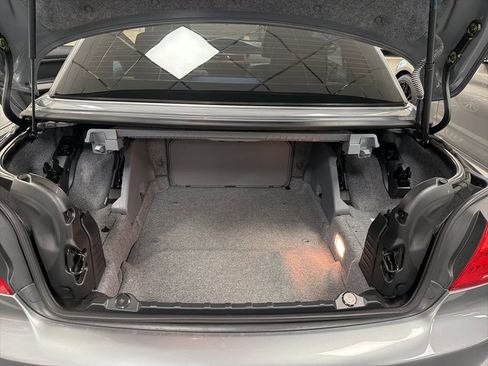 Used 2011 BMW M3 Convertible image 10