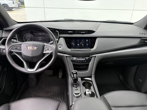 Certified 2024 Cadillac XT6 Luxury w/ LPO, Floor Liner Package AWD/4WD image 22