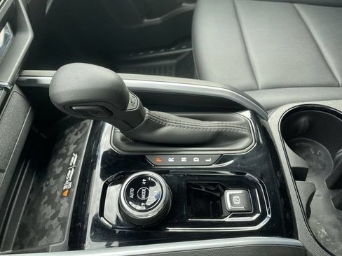 Used 2025 Chevrolet Colorado Trail Boss AWD/4WD image 20