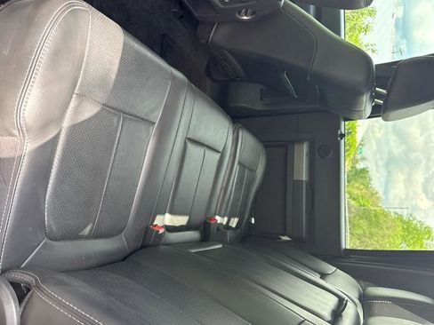 Used 2011 Ford F250 Lariat w/ Lariat Interior Pkg image 11