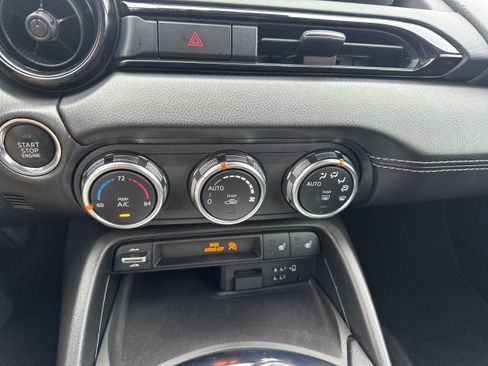 Used 2023 MAZDA MX-5 Miata Grand Touring RWD image 28