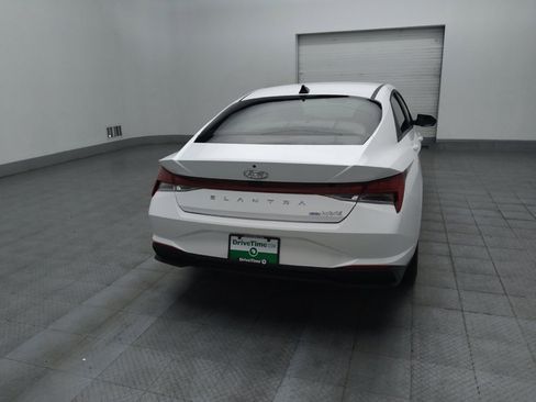 Used 2023 Hyundai Elantra Blue image 7