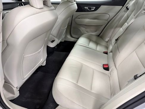 Used 2023 Volvo S60 B5 Plus image 20